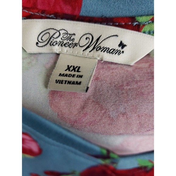 The Pioneer Woman 2X Blue Red Flowers 3/4 Sleeve V-Neck  Stretch top - Picture 2 of 7